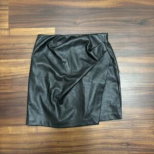Aritzia Wilfred Women’s Sz 2 Black Faux Leather Mini Biker Skirt
